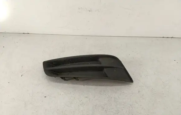 Toyota Corolla E120 E130 Front bumper lower grill 5212702130