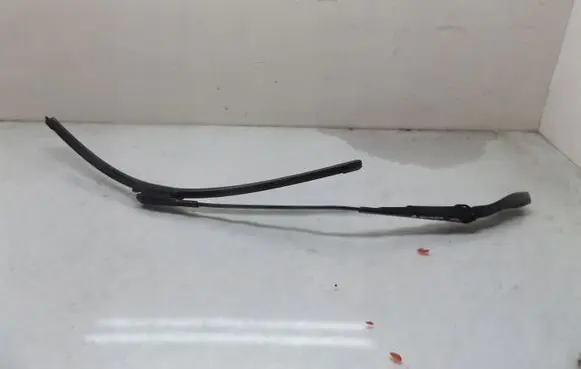 Mercedes-Benz A W169 Front wiper blade arm