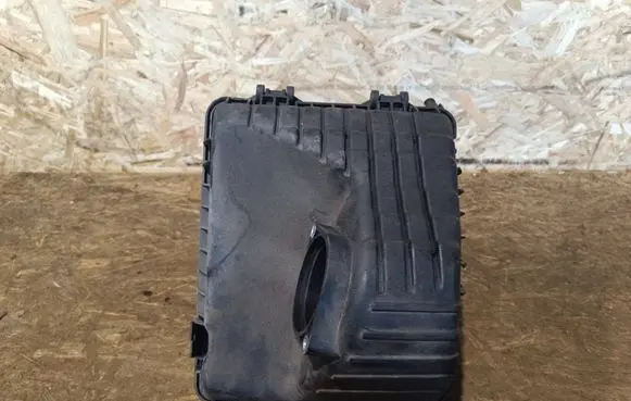 KIA Optima Air filter box 281102T700 1203021
