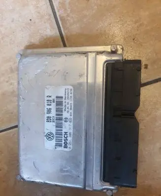 Volkswagen PASSAT B5 Engine control unit/module 8D0906018R 26SA6219 0261206317