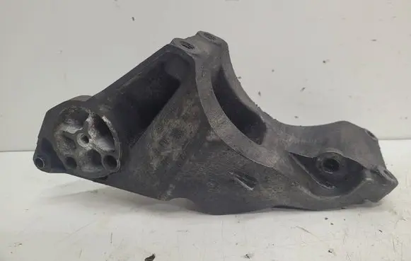 Land Rover Discovery 3 - LR3 Generator/alternator bracket 4H2Q10239