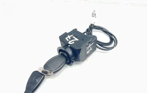 Mercedes-Benz E W210 Ignition lock 2105450208