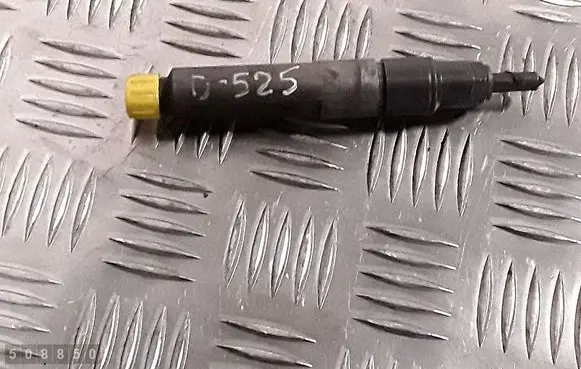 Skoda Fabia Mk1 (6Y) Fuel injector 0432193600 028130203F