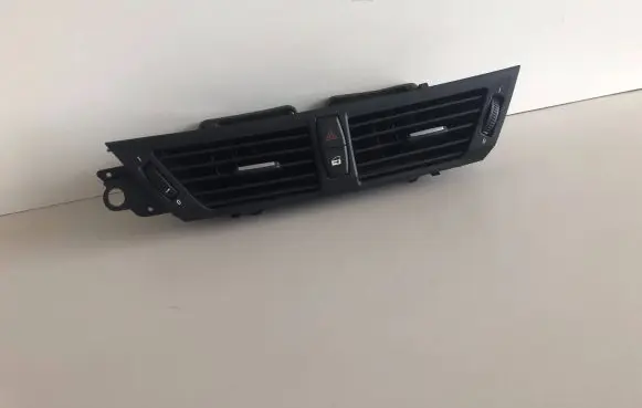 BMW X1 E84 Dash center air vent grill 64222991235