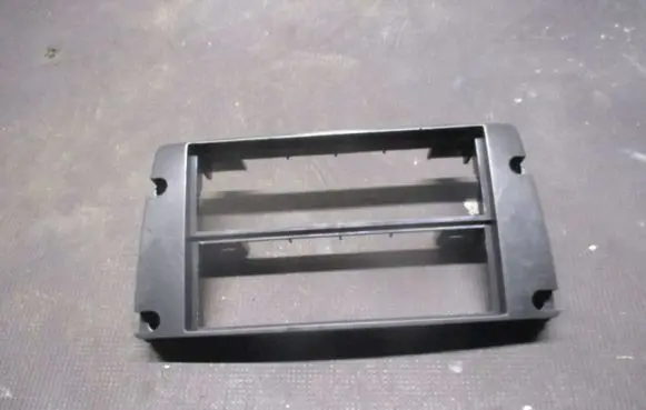 Skoda Octavia Mk2 (1Z) Radio/GPS head unit trim 