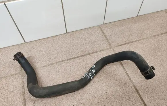 Engine coolant pipe/hose