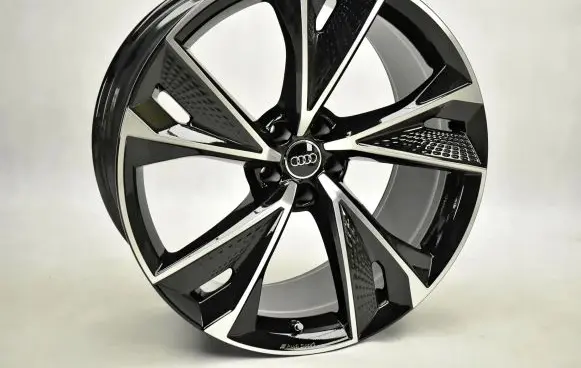 Audi RS6 C8 R22 alloy rim 4K0601025BC
