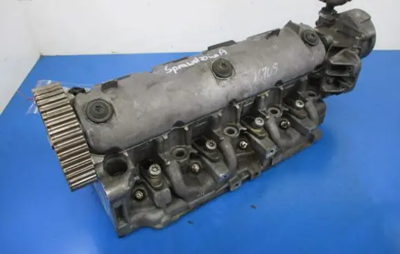 Renault Megane II Engine head 