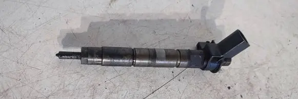 BMW 5 E60 E61 Fuel injector 779787705
