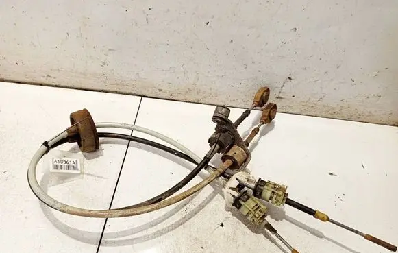 Gear shift cable linkage