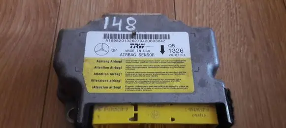 Mercedes-Benz A W169 Airbag control unit/module A1698201326