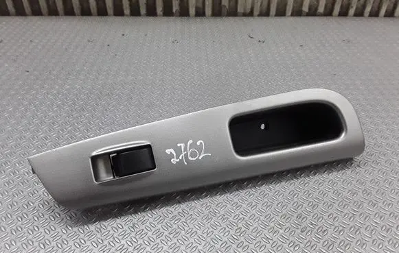 Toyota Corolla E120 E130 Electric window control switch 54035108