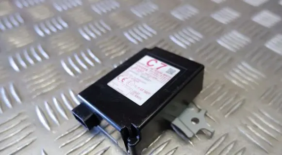 Lexus IS III XE30 Tire pressure control unit 8976053070