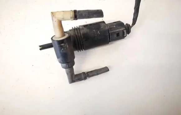 Dodge Journey Windscreen/windshield washer pump 05152075ac