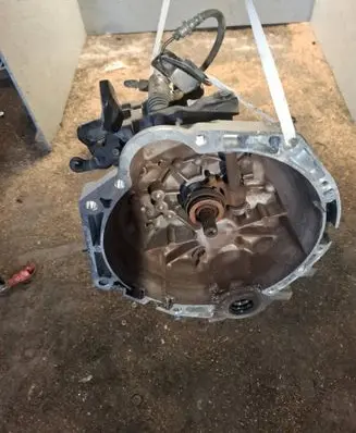 KIA Rio Manual 5 speed gearbox M02520 120215 B075