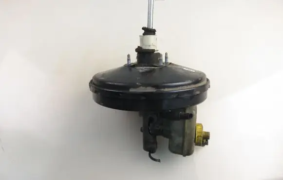 Volkswagen Golf IV Brake booster 1J1614105H
