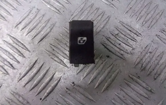 Renault Megane II Quarter vent window switch 