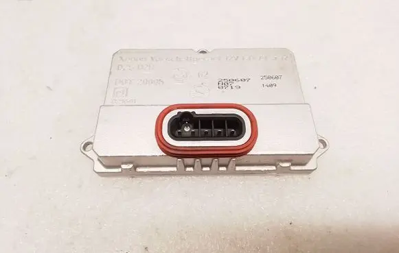 Mercedes-Benz E W211 Headlight ballast module Xenon 5DV00829000