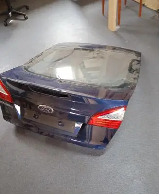 Ford Mondeo MK IV Tailgate/trunk/boot lid