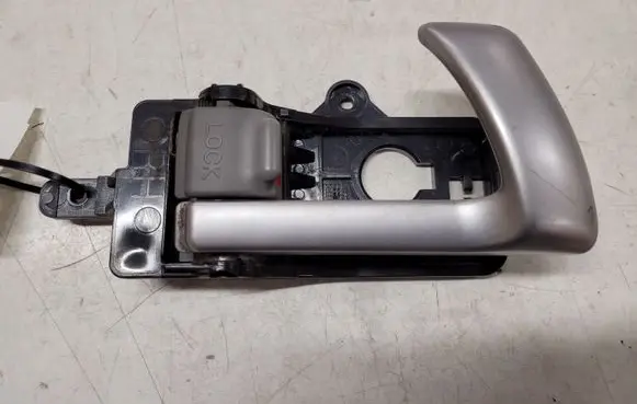 Hyundai Santa Fe Front door interior handle 82623CM0000