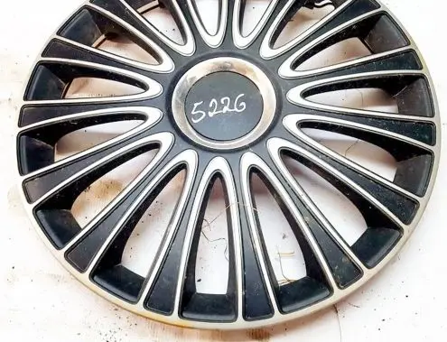 Mazda Premacy R15 wheel hub/cap/trim 