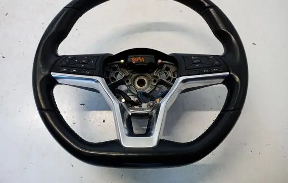 Nissan Qashqai Steering wheel 