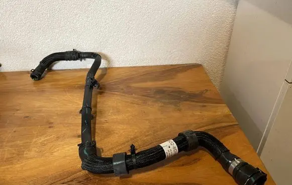 Land Rover Discovery Sport Air intake hose/pipe L8D28D144AC