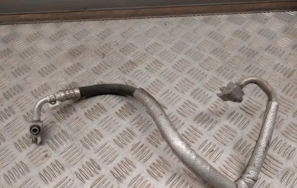 Chrysler Pacifica Air conditioning (A/C) pipe/hose 68227756AB
