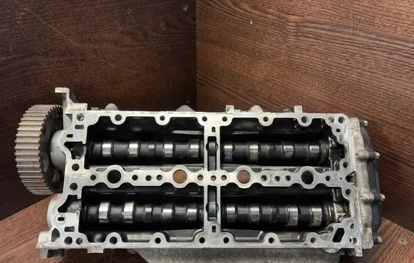 Iveco Daily 3rd gen Rocker cam cover 504052453 504079882