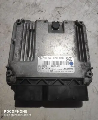 Opel Insignia A Engine control unit/module 55573330 00QE
