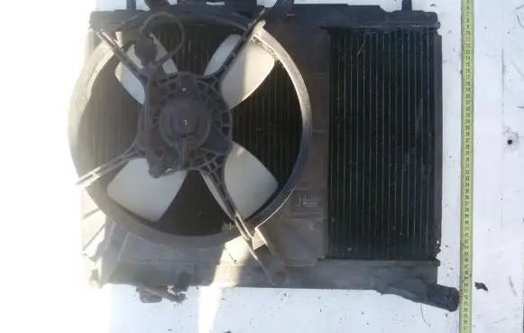 Mazda 121 Radiator cooling fan shroud 0227508851