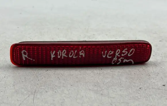 Toyota Corolla Verso AR10 Rear tail light reflector E43020003