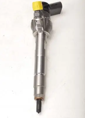 BMW 1 F40 Fuel injector 0445110819 8579232