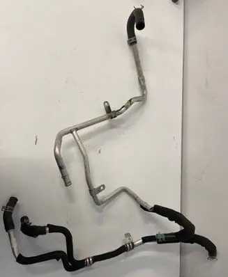 Gearbox oil cooler pipe/hose