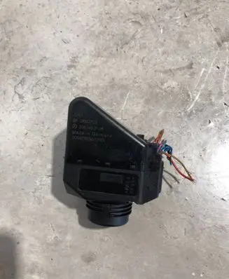 Mercedes-Benz E W210 Ignition lock 2085450108