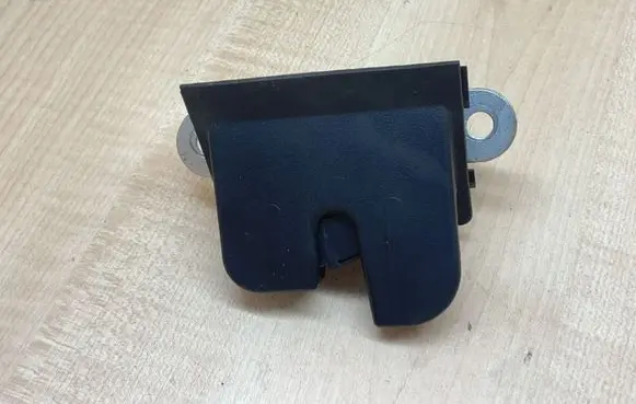 Seat Altea XL Tailgate/trunk/boot lock/catch/latch 5P8827505B