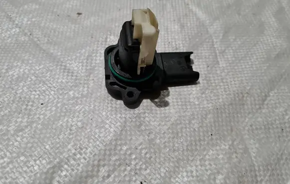 BMW 3 E92 E93 Mass air flow meter 7551638 5WK97508
