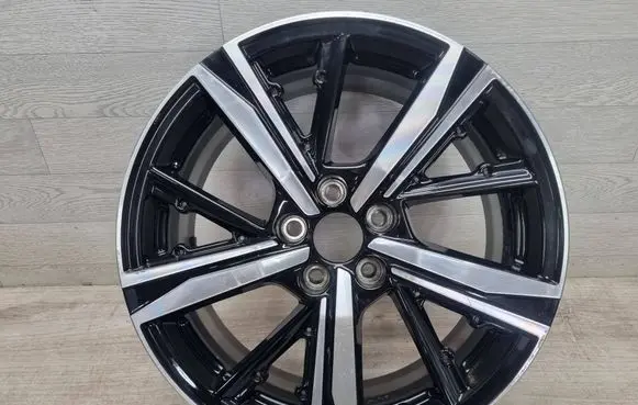 R18 alloy rim