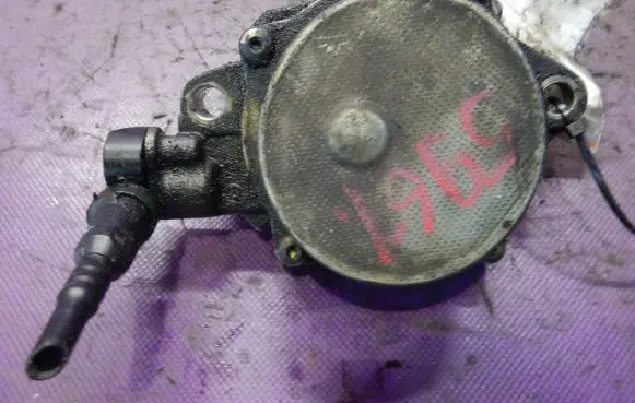 Peugeot 206 Vacuum pump