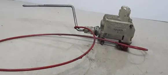 Fuel tank cap lock motor