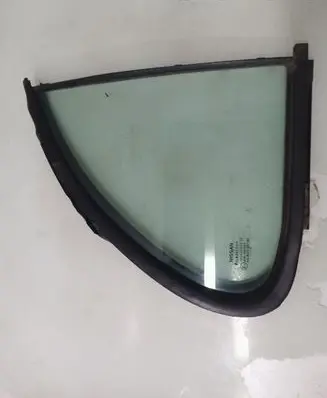 Rear vent window glass