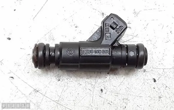 Audi TT Mk1 Fuel injector 06A906031BA