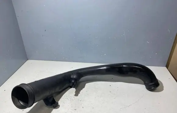 Volvo XC70 Intercooler hose/pipe 31261717 72109999 BT7RA