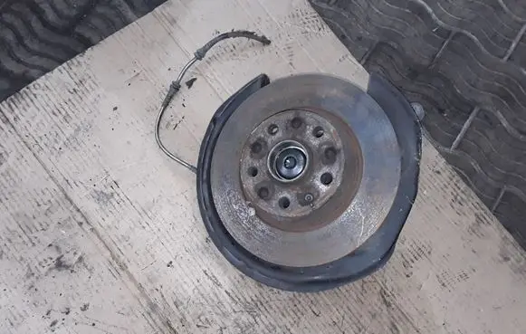 Volkswagen PASSAT B7 Rear wheel hub NOCODE