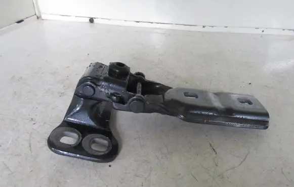 BMW 2 F45 Tailgate/trunk/boot hinge 7300810 17120310