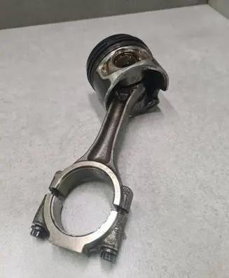 Audi A4 S4 B8 8K Piston with connecting rod 
