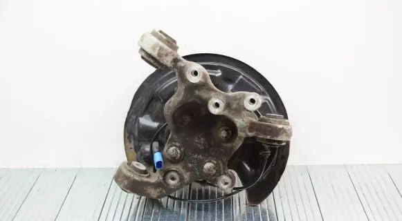 Mercedes-Benz B W246 W242 Rear wheel hub A2464230520 A2460406