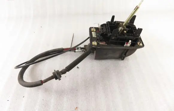 Audi A4 S4 B5 8D Gear shifter/selector 4B0713041K