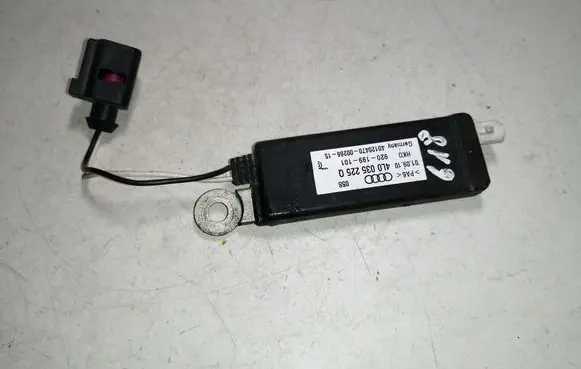 Audi Q7 4L Aerial antenna amplifier 4L0035225Q