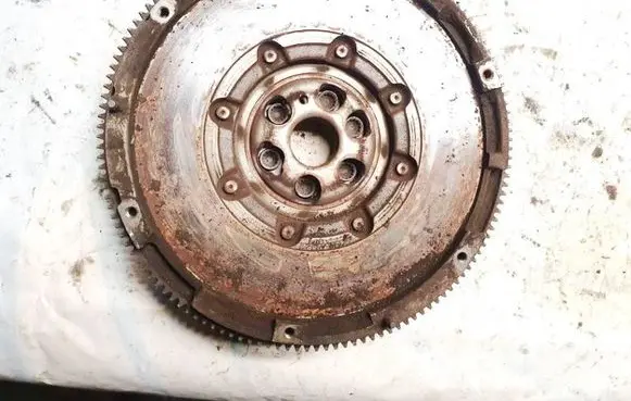 Volkswagen Touran I Flywheel